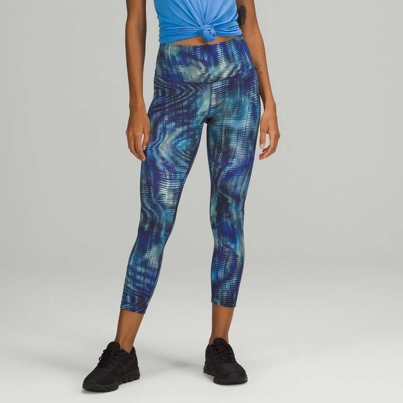 Lululemon Wunder Train High-Rise Crop 23" Foil
Shapeshifter Flux Blue Multi sz 8 - Picture 3 of 13